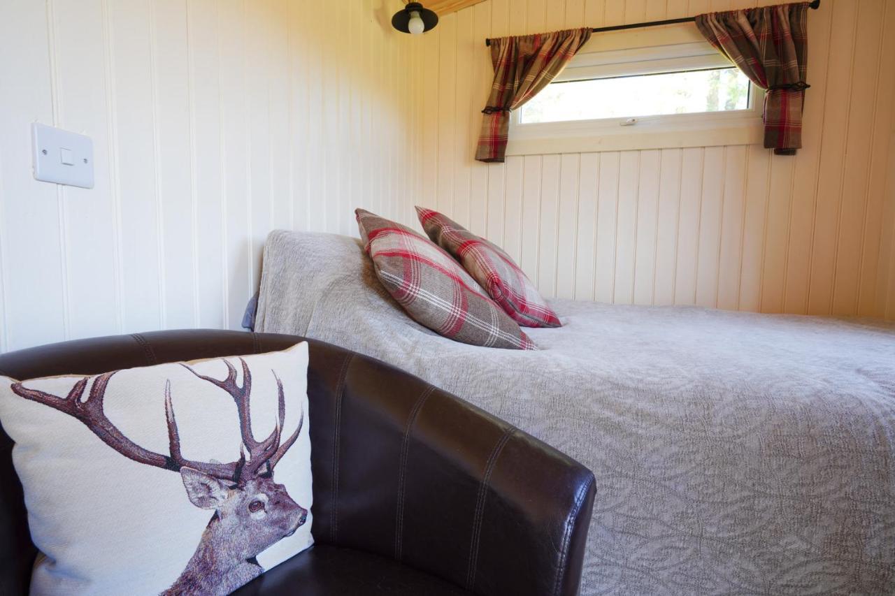 The Laburnum Retreat Shepherd Hut Private Hot Tub Upper Hulme Luaran gambar